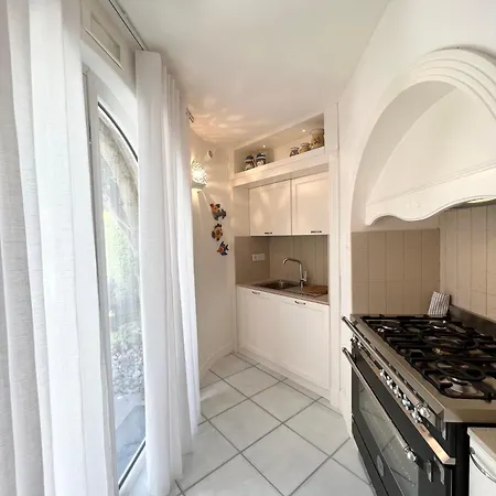 Luxury Relax ايسكيا